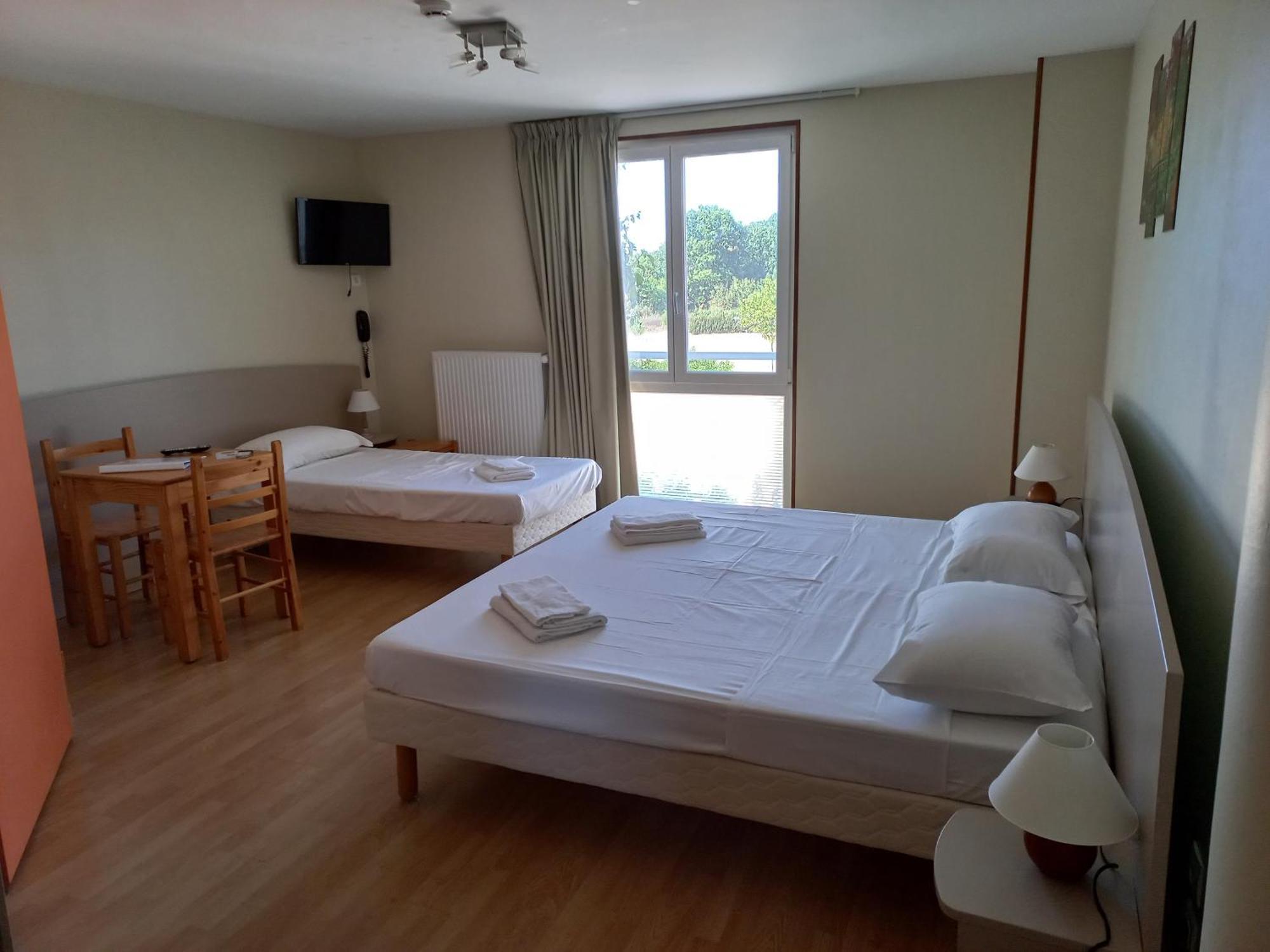 Hotel La Metairie 2 Etoiles Cordes Sur Ciel Kültér fotó